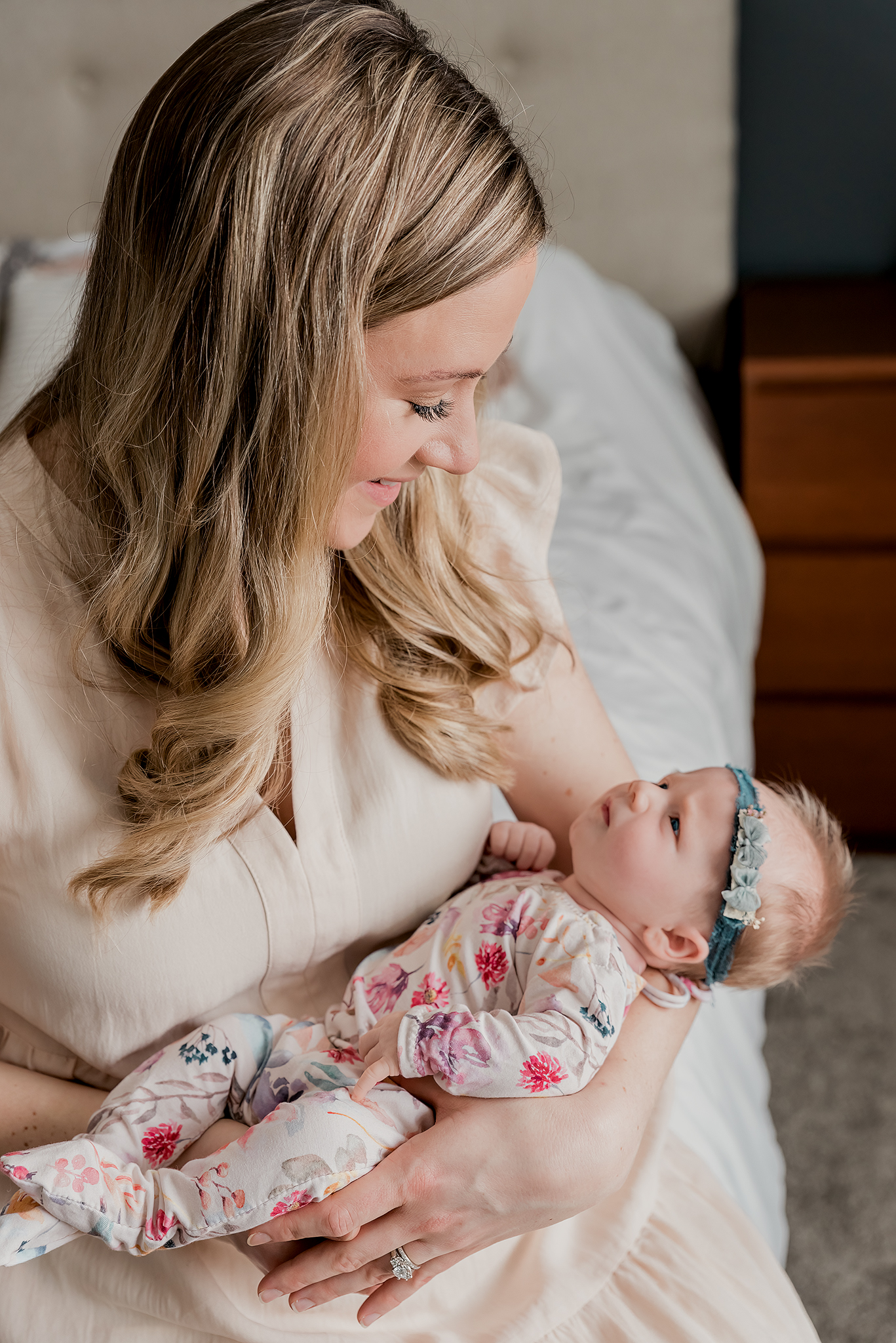 mom baby girl looking at eachother lifestyle newborn session sherwood park alberta